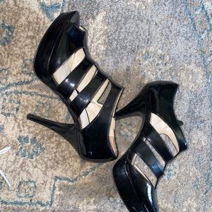 Nine West patent leather platform heels